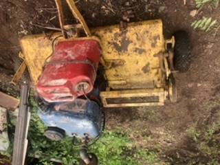 Photo Hammer knife mower tow behind powered by Wisconsin 2 cylinder engine $400