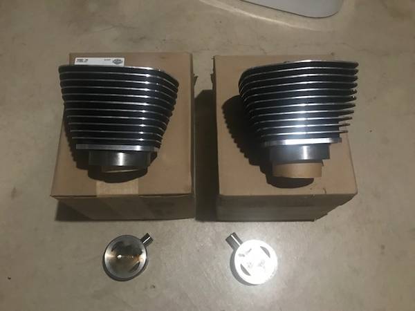 Photo Harley Davidson Cylinder Jugs and Pistons Twin Cam $300