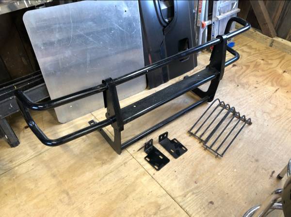 Photo Jeep Cherokee XJ Brush Guard $300
