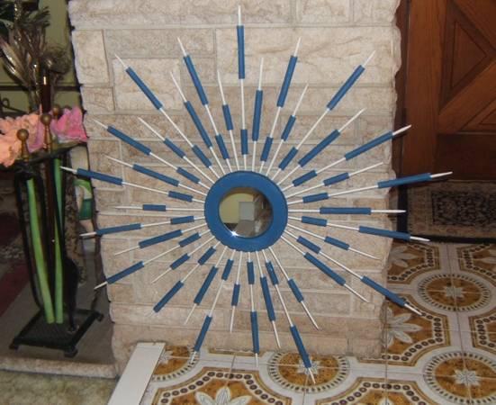 Photo Metal White and Blue Star Burst Wall Hanging wMirror in Center $40