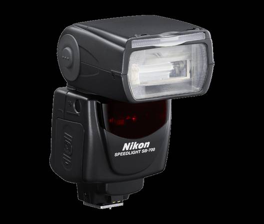 Photo Nikon Speedlight SB-700 $350