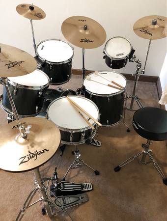 Photo Pearl 6 piece Drum Set, with Zildjian Cymbals, Double Pedal, awesome  $1,050