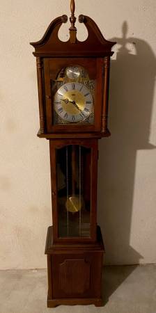 Photo Ridgeway Tempus Fugit Classic Wood Grandfather Pendulum clock $100