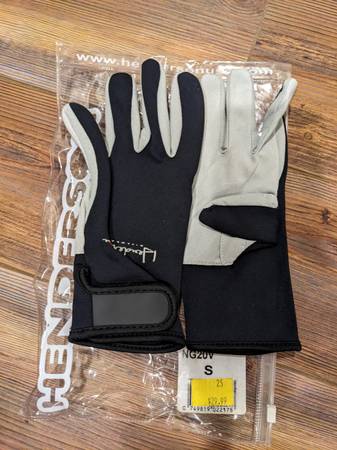 SCUBA Diving Gloves - Small $20