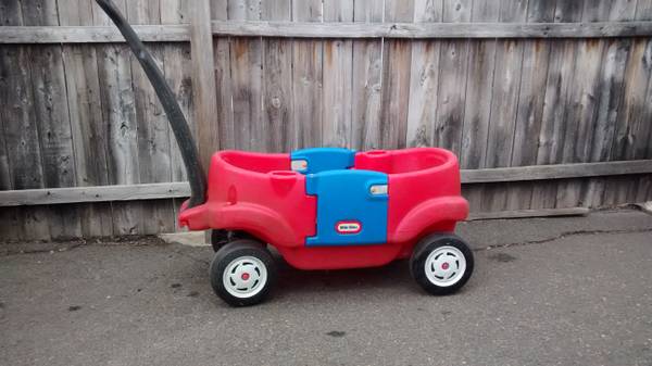 Photo Wagon with built in seats $60
