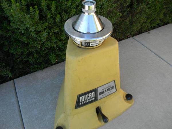 Photo Wanted Old Manual Tire Bubble Balancer