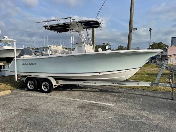 23 Sea hunt boat $39,000