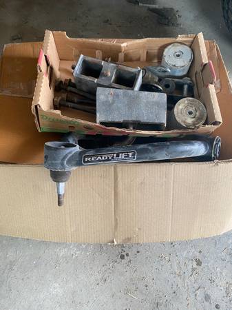 Photo 3 inch lift kit $175