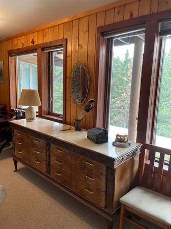 Month-to-Month Room for Rent in a Mountaintop Custom-Built Home $600