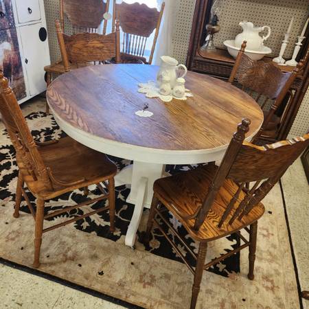 Photo Antique round table with 4 pressed back chairs. Rustic farmhouse $299