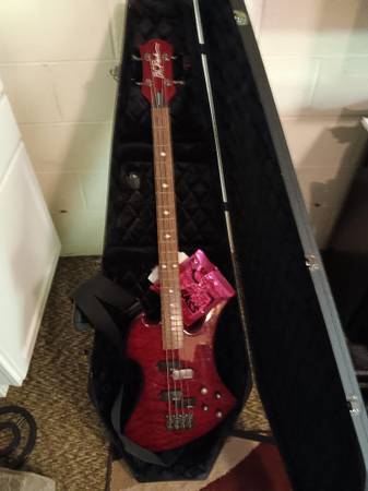 Photo BC Rich 4 string bass and case $299
