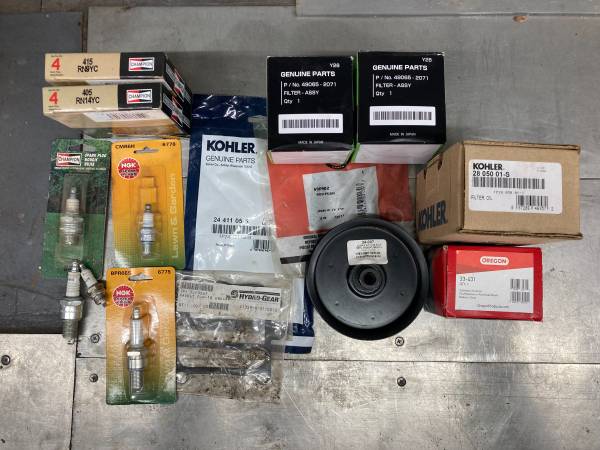 Photo Lawnmower  small engine parts $100