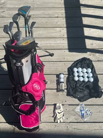 Photo SOLD - Kids Youth Complete Golf Club Set - SOLD $195