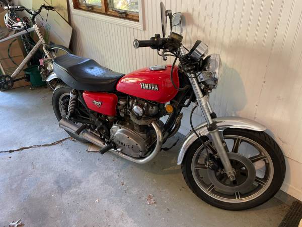 Photo 1979 Yamaha XS 650 motorcycle $1,900
