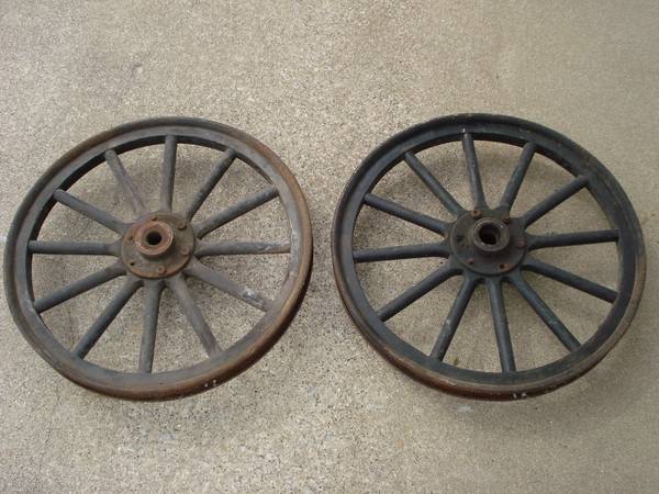 Photo Old Wooden spoke wheels $100