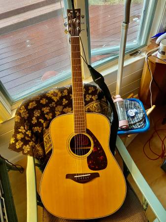 Yamaha acoustic guitar FG730S $240