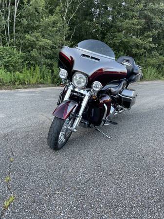 Photo 2015 Harley- Davidson cvo limited $19,000