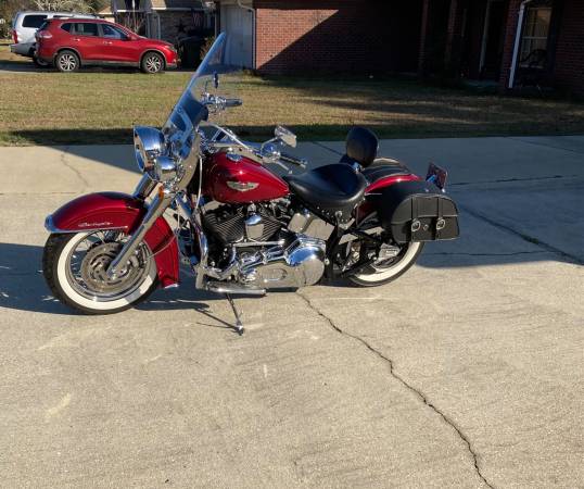 Photo Harley Soft Tail Delux $7,500