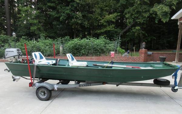 1968 QUA jon boat  honda 9.9 four stroke $500