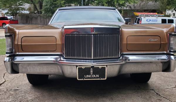 Photo 1971 Lincoln Mark 3 great condition - $14,000 (Cypress)