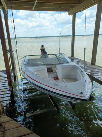 1998 Chris craft 19 Concept bow rider REDUCED $9,000