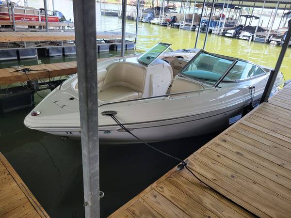 2002 Chaparral 216 SSi Sterndrive Bowrider Excellent Condition $11,900