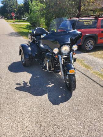 Photo 2011 Harley Tri Glide $17,500