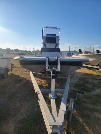 Photo 2013 Tran Cat 220 svt, Evinrude 225 550hrs $38,000