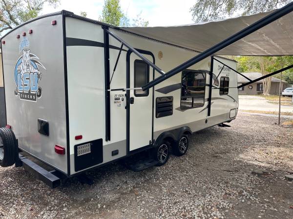 2014 Jayco jay feather 26 ft powered awning stereo $10,500