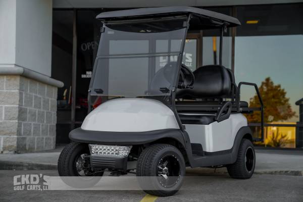 Photo 2014 White Club Car Precedent 48 Volt 4 Seater Golf Cart