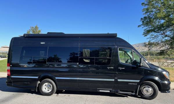 Photo 2015 Airstream Interstate 3500 with Alpine Halo touchscreen $68,590