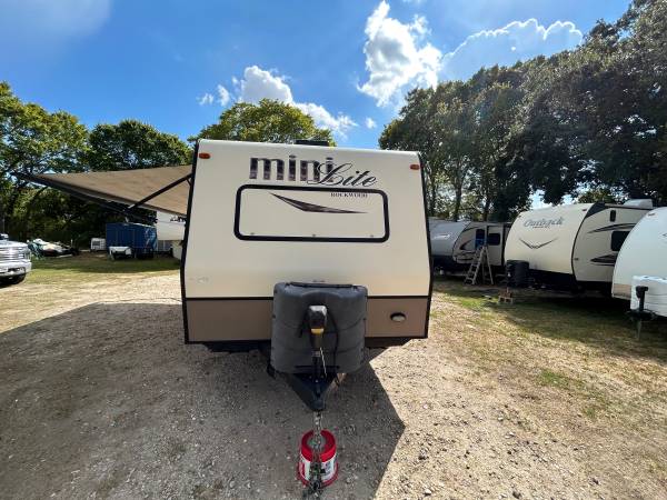 Photo 2015 Rockwood mini lite by forest river $13,000