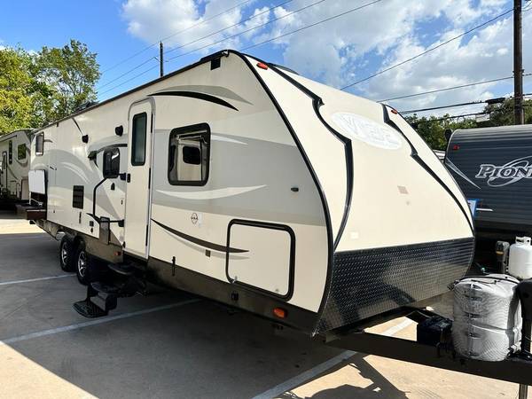 Photo 2016 FOREST RIVER EXTREME LITE $16,490