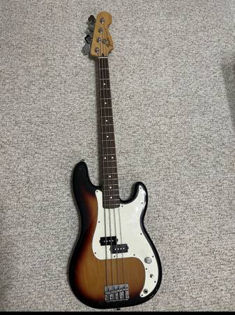 2018 Fender Precision Bass $500