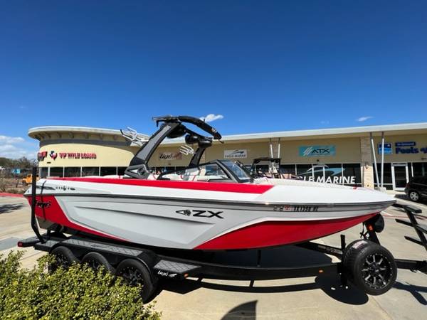 Photo 2020 Tige 25ZX $150,000