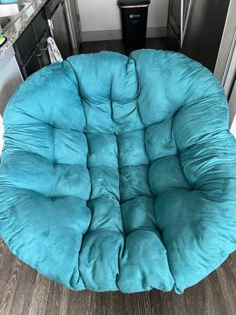 Photo 3-piece Papasan Chair $150