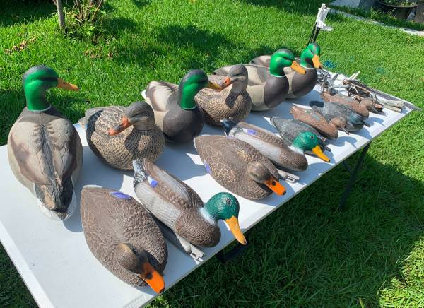 A set of outdoor duck hunting gears or decoy $285