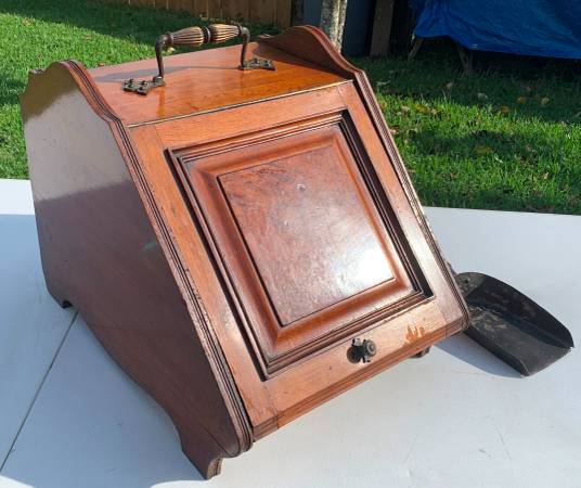 Photo Antique 19th Century Wood coal scuttle with shovel and metal liner $385
