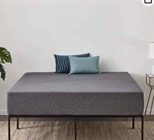 Photo Bed and memory foam mattress Like new full size $280