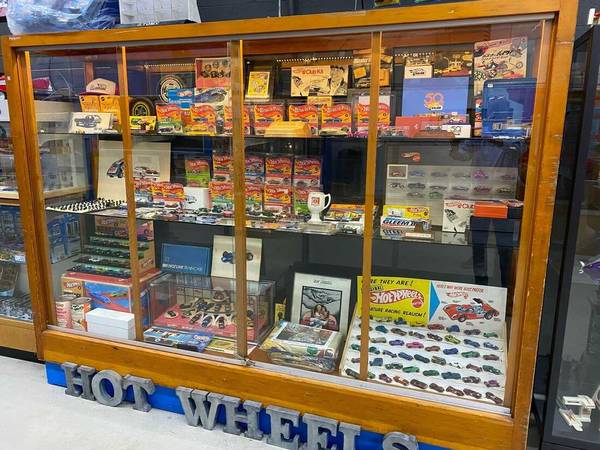 Photo Buy Sell and Trade Hot Wheels and assorted 164 diecast $8,000
