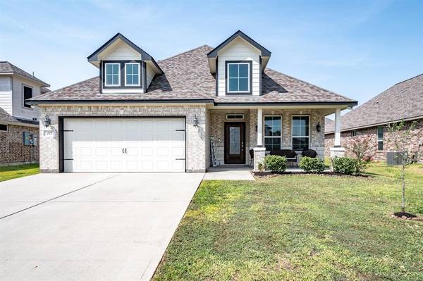 Photo Can you see it Home in Baytown. 4 Beds, 2 Baths $369,000