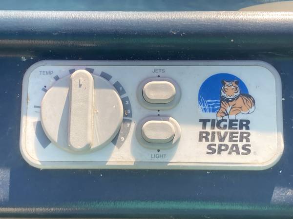 Great Tiger River Hot Tub - Runs on Standard 110v wGFIC $350