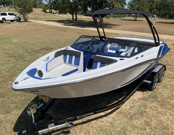 Like new 2022 Glastron GTS205 Boat $44,900