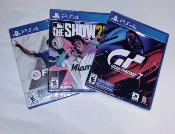 Photo PS4 Sport Game Bundle - MLB The Show 23 Fifa 23 GT7 $139
