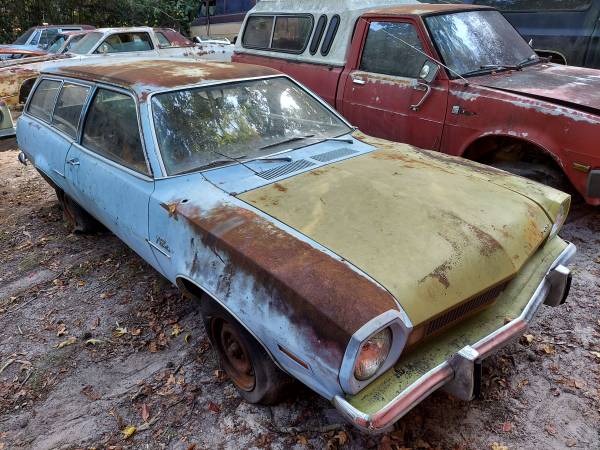 Photo Parting Out 1973 Ford Pinto Station Wagon $123