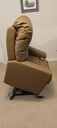Photo Recliner  Power Lift Chair for Seniors $925