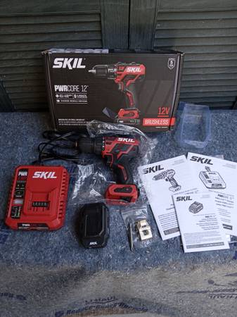 Photo SKIL PWR CORE 12-volt 12-in Brushless Cordless Drill $60