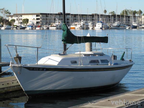 Tohatsu 4 stroke 8hp outboard and Ericson 25 Sailboat $950
