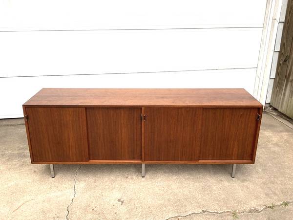 Vintage 1972 Authentic Mid Century Modern MCM KNOLL Credenza $2,250
