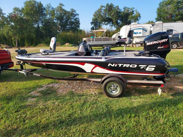 Photo bass boat $17,250